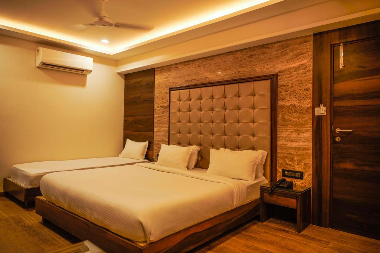 The Atithi Niwas Indore Exterior photo